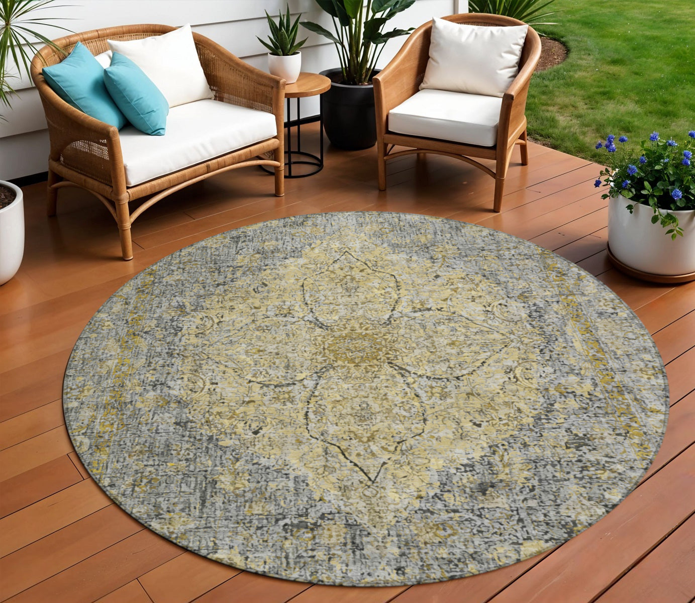 8' Pewter And Gold Round Oriental Washable Indoor Outdoor Area Rug
